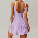 Vestido com saia plissada